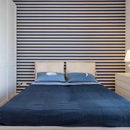 Sun Apartment *